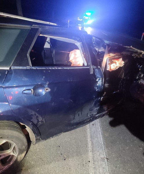 Dachowanie forda w Iwoniczu. Cztery osoby trafiły do szpitala