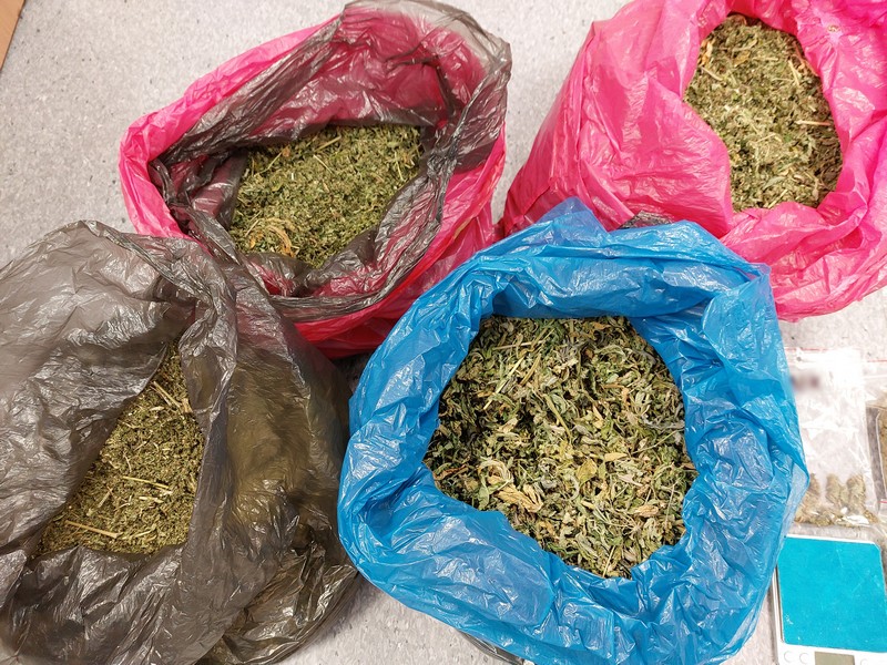 Mężczyzna aresztowany za posiadanie prawie 3,5 kg narkotyków